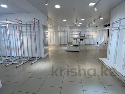 Свободное назначение, офисы, магазины и бутики, склады, салоны красоты, бани, гостиницы и зоны отдыха, медцентры и аптеки, образование, развлечения · 500 м² за 210 млн 〒 в Актобе, мкр. Алтын орда