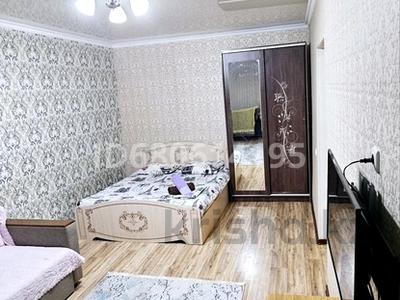 1-комнатная квартира, 42 м², 1/4 этаж помесячно, Калдаякова 6 — проспект Республики за 150 000 〒 в Шымкенте