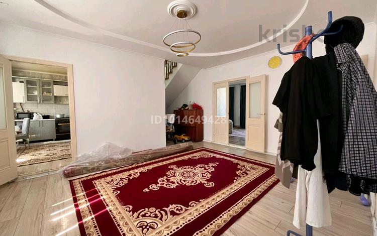 Отдельный дом · 8 комнат · 120 м² · 800 сот., Камалбая Кетебаева 109 за 500 000 ₸ в  — фото 2