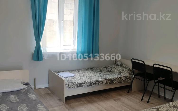 1 комната · 20 м² · 1 этаж, Мкр.Рауан 3 линия 5 — Зона Отдыха Дастур в городе за 6 000 ₸ в Конаеве — фото 2