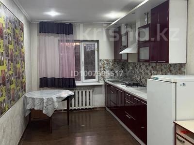 Отдельный дом · 3 комнаты · 100 м², мкр Акбулак, Мкр Акбулак ул Байконырова 63 — Байконырова за 400 000 〒 в Алматы, Алатауский р-н