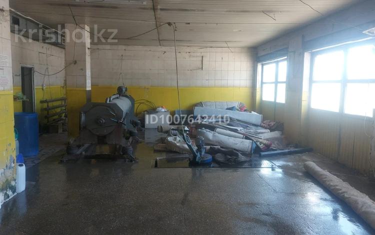Азс, автосервисы и автомойки · 299.2 м² за 1 млрд ₸ в Кенена Азербаева (Покровка) — фото 2