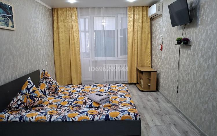 1-комнатная квартира · 33 м² · 2/5 этаж, Мухит 129 — Маметова 60 за 10 000 ₸ в Уральске, мкр Школьник — фото 6