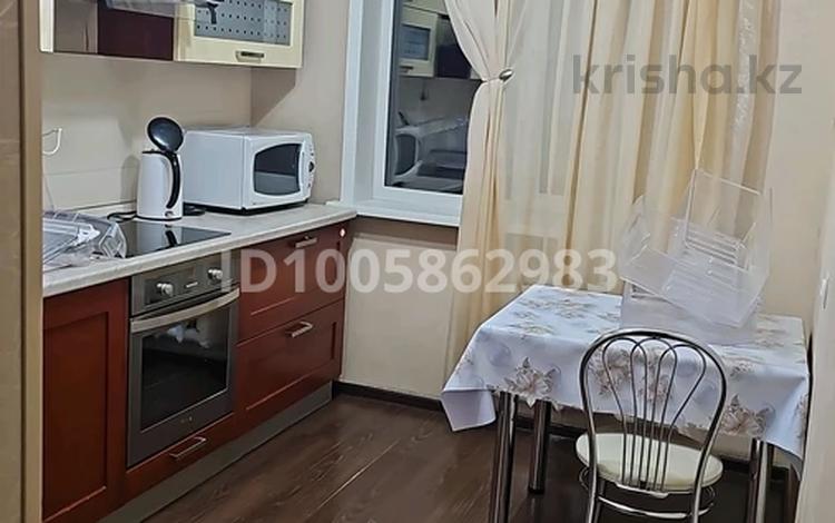 3-бөлмелі пәтер · 65 м² · 4/9 қабат, Назарбаева 168 — Назарбаева-Ломова, бағасы: 250 000 ₸ в Павлодаре — фото 2