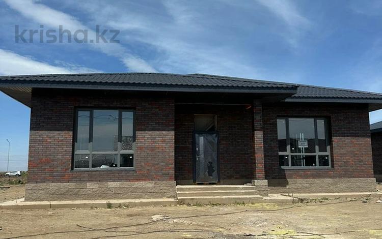 Отдельный дом · 4 комнаты · 170 м² · 10 сот., Е645 за 70 млн ₸ в Астане, Есильский р-н — фото 2