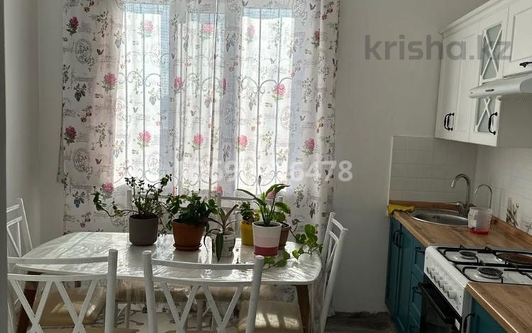 Жеке үй · 2 бөлме · 80 м² · 4 жүзд., 9-й квартал — За Бозбие, бағасы: 200 000 ₸ в Коксай (пути Ильича) — фото 2