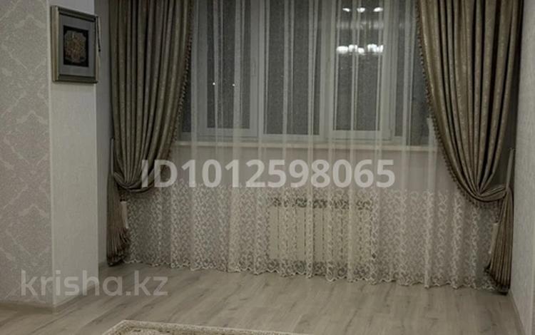 2-комнатная квартира · 70 м² · 1/16 этаж, мкр Юго-Восток, Пр.Шахтёров 60 за 32 млн ₸ в Караганде, Казыбек би р-н — фото 2