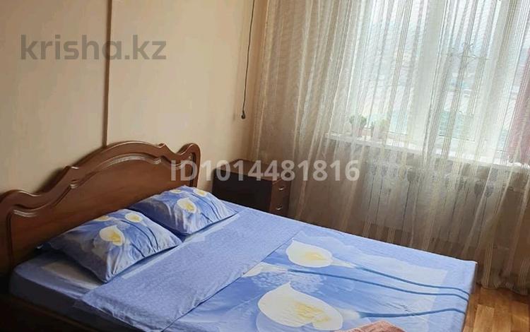 1-комнатная квартира · 52 м² · 9/10 этаж, мкр Акбулак, Чуланова 125 за 220 000 ₸ в Алматы, Алатауский р-н — фото 2