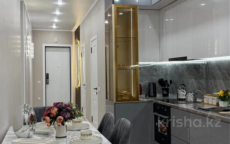 2-комнатная квартира · 57 м² · 14/14 этаж, Назарбеков — Шаяхметов за 300 000 ₸ в Шымкенте, Каратауский р-н — фото 2