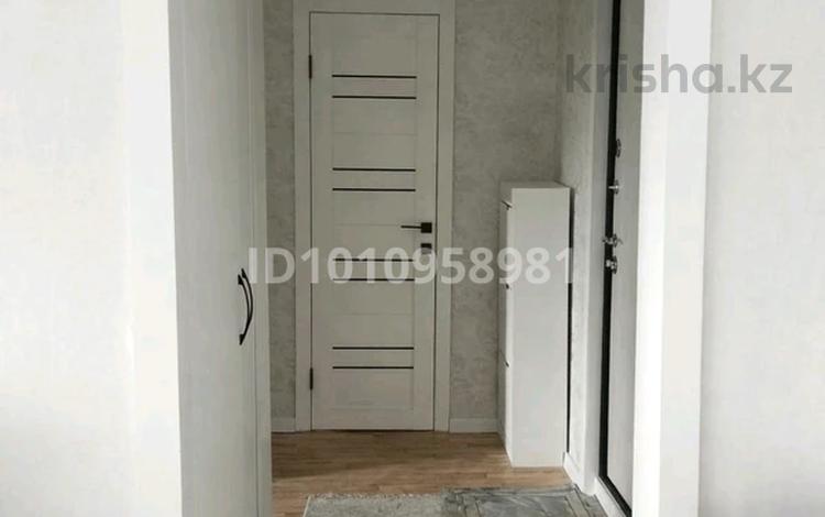 3-бөлмелі пәтер · 61 м² · 4/5 қабат, Майкудук, Майкудук, 16й микрорайон 25, бағасы: 15 млн ₸ в Караганде, Алихана Бокейханова р-н — фото 2