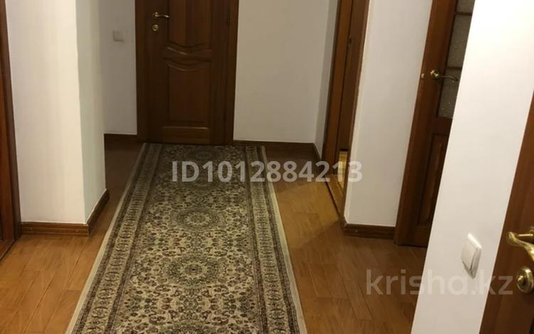 2-бөлмелі пәтер · 55 м² · 1/5 қабат, Богенбай батыра — улица Богенбай батыра угол улицы Ауэзова, бағасы: 350 000 ₸ в Алматы, Алмалинский р-н — фото 2