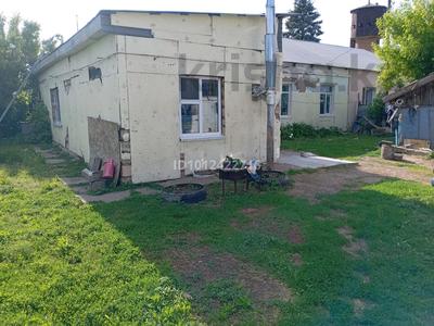 Участок · 6 соток, 22 школа. 1 строительный переулок д 4 КВ 2 за 25 млн ₸ в Уральске