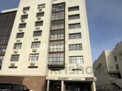 4-комнатная квартира · 212 м² · 4/6 этаж, Тохтарова 40 за 145 млн 〒 в Усть-Каменогорске
