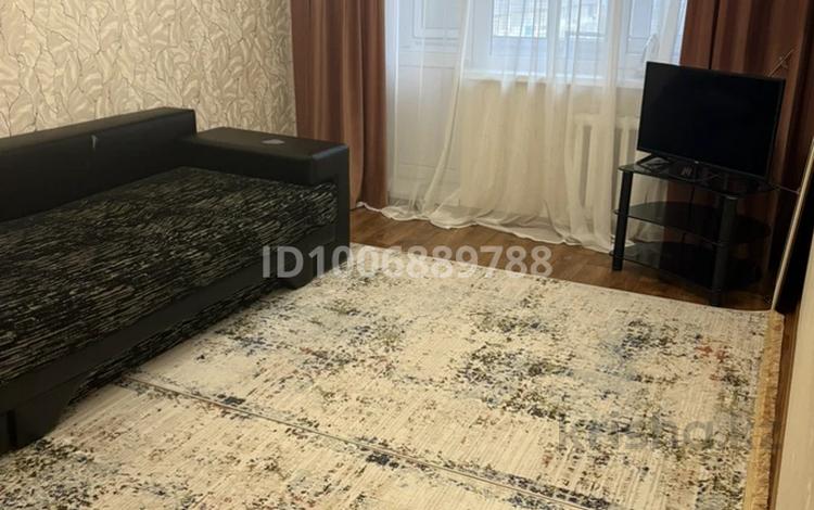 1-комнатная квартира · 35 м² · 7/9 этаж, мкр 4 10а за 12.5 млн ₸ в Уральске — фото 2