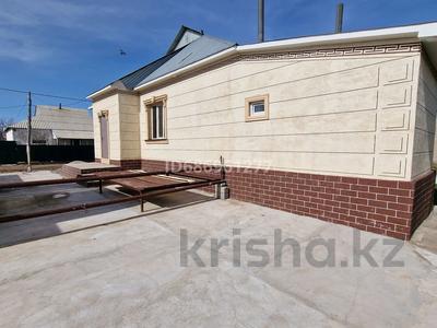 Продажа домов и дачи в Туркестанской обл.: Отдельный дом · 8 комнат · 300 м² · 18 сот., Прометей 43 43 — Прометей за 30 млн 〒 Отдельный дом · 8 комнат · 300 м² · 18 сот., Прометей 43 43 — Прометей за 30 млн 〒 в Шубарсу