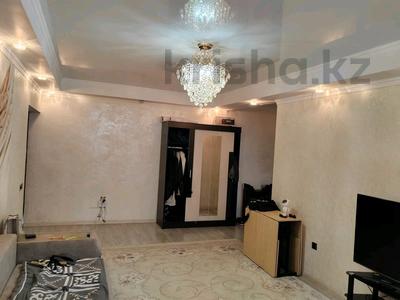 3-бөлмелі пәтер · 90 м² · 2/5 қабат, Бирлик 15, бағасы: 42 млн ₸ в Талдыкоргане, мкр Бирлик