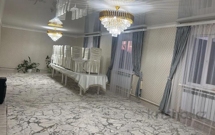 Жеке үй · 4 бөлме · 202 м² · 10 жүзд., Кеңес Нокин ауылы, Аманат, бағасы: 30 млн ₸ в Актюбинской обл., пос Кенеса Нокина — фото 2