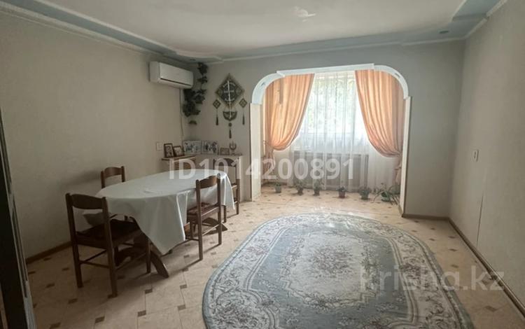 6-бөлмелі пәтер · 170 м² · 1/2 қабат, Алтынсарина 2/1, бағасы: 20 млн ₸ в Уральске — фото 2