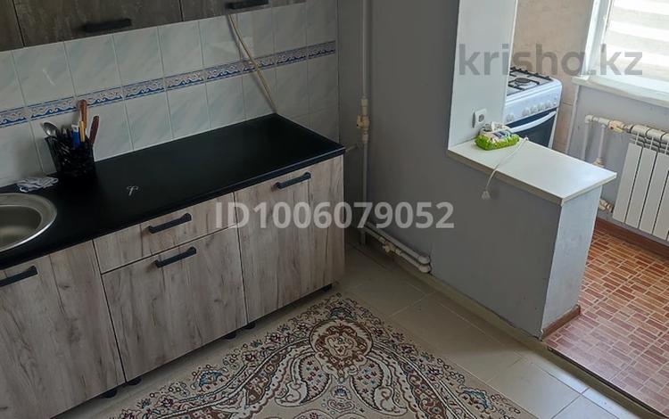 1-комнатная квартира · 36 м² · 2/5 этаж, мкр 11 52 за 100 000 ₸ в Актобе — фото 2