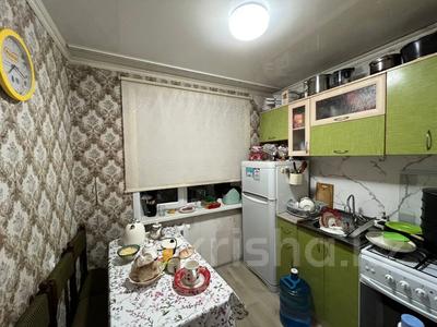 3-бөлмелі пәтер · 61 м² · 5/5 қабат, Майкудук, 14й микрорайон, бағасы: 10.8 млн ₸ в Караганде, Алихана Бокейханова р-н