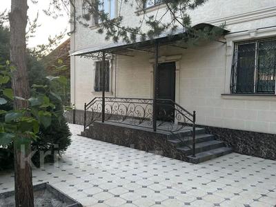 Отдельный дом · 8 комнат · 450 м² · 11 сот., мкр Калкаман-2, Аспандиярова 117 за 185 млн ₸ в Алматы, Наурызбайский р-н