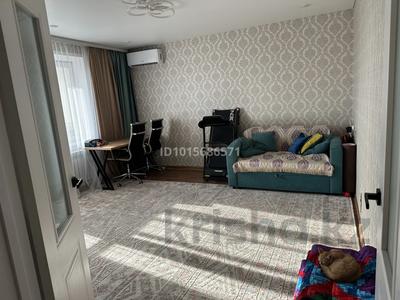 2-комнатная квартира · 50 м² · 5/5 этаж, Пришахтинск 114 — остановка новый, супермаркет ежик, 33 школа за 13 млн ₸ в Караганде, Алихана Бокейханова р-н