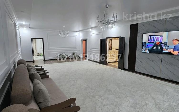 Отдельный дом · 5 комнат · 270 м² · 60 сот., мкр Томарлы-2, Сисен Молбаев за 45 млн ₸ в Атырау — фото 2