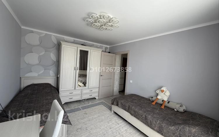 4-бөлмелі пәтер · 80 м² · 2/5 қабат, Қазыбек би 7/2, бағасы: 47.5 млн ₸ в Усть-Каменогорске — фото 2