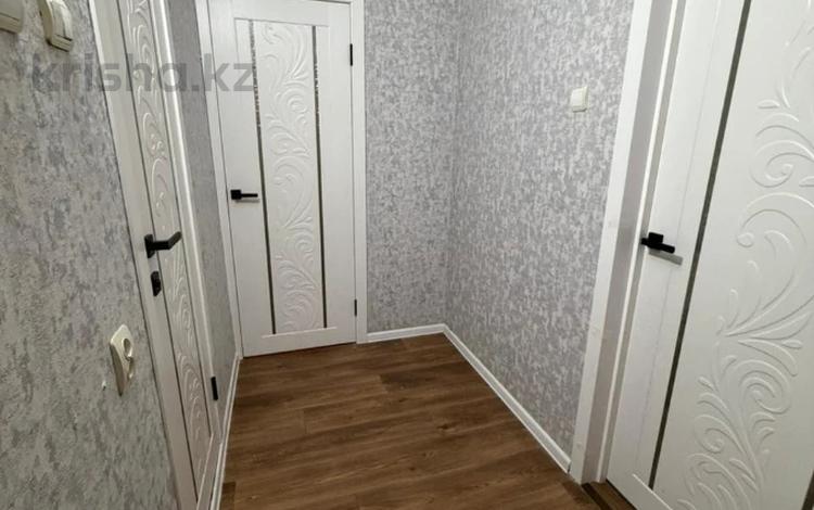 1-бөлмелі пәтер · 35 м² · 4/5 қабат, мкр 8, Братьев Жубановых 283/1, бағасы: 12.5 млн ₸ в Актобе — фото 10