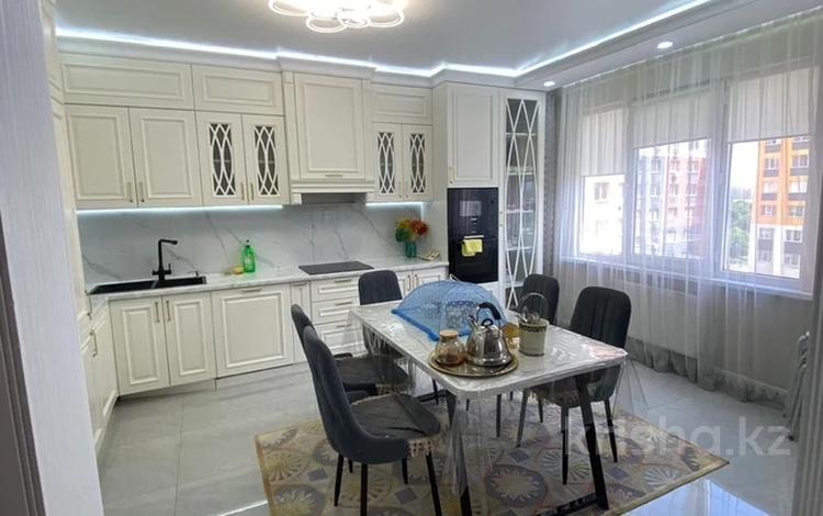 3-комнатная квартира · 87.5 м² · 7/16 этаж, мкр Калкаман-2, Абишева за 450 000 ₸ в Алматы, Наурызбайский р-н — фото 2