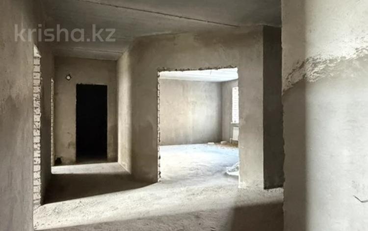 3-бөлмелі пәтер · 142 м² · 3/5 қабат, Алтын орда ш/а., Мустафы Шокая, бағасы: 43.8 млн ₸ в Актобе, мкр. Алтын орда — фото 2