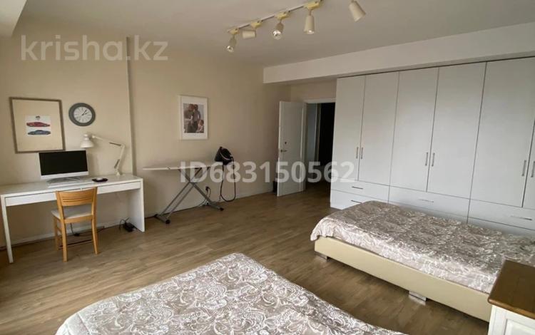 2-комнатная квартира, 105 м², 6/12 этаж, Сейфуллина 580