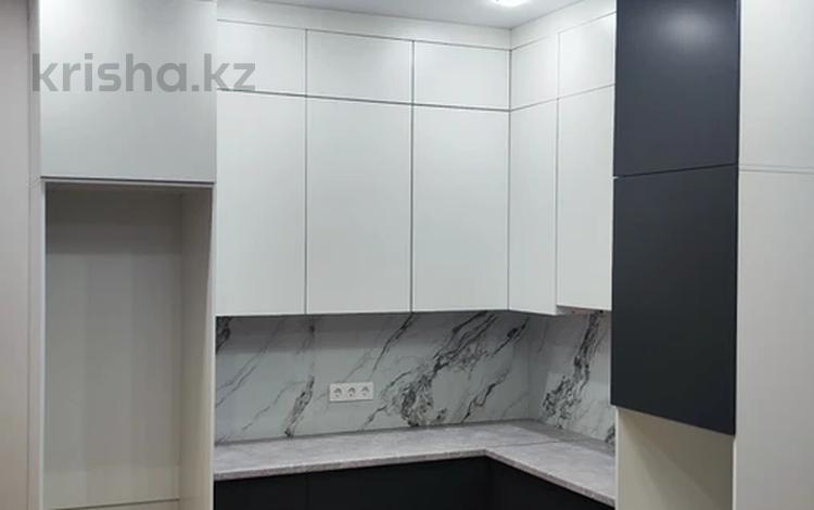 2-комнатная квартира · 40 м² · 7/9 этаж, мкр Юго-Восток, Университетская за 23.6 млн ₸ в Караганде, Казыбек би р-н — фото 2