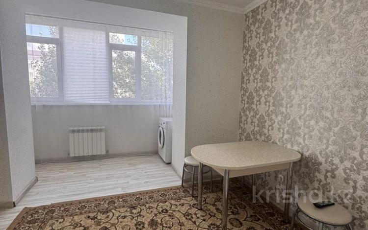 1-бөлмелі пәтер · 54 м² · 2/5 қабат, мкр. Алтын орда 10Г — Возле нектарского дома, бағасы: 12 000 ₸ в Актобе — фото 2
