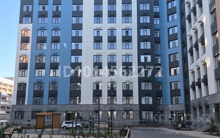 2-комнатная квартира · 67.8 м² · 9/9 этаж, мкр Нурсая, Султан Бейбарыс 437 за 22 млн ₸ в Атырау — фото 14