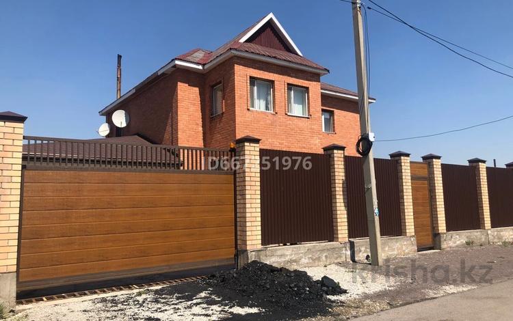 Жеке үй · 5 бөлме · 200 м² · 10 сот., Карибоза Шектыбаева 100, бағасы: 80 млн ₸ в Караганде, Казыбек би р-н — фото 2