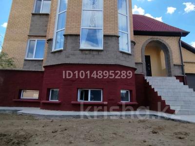 Отдельный дом · 4 комнаты · 304 м² · 10 сот., мкр Уркер 11 — Е612 за 96 млн ₸ в Астане, Нура р-н