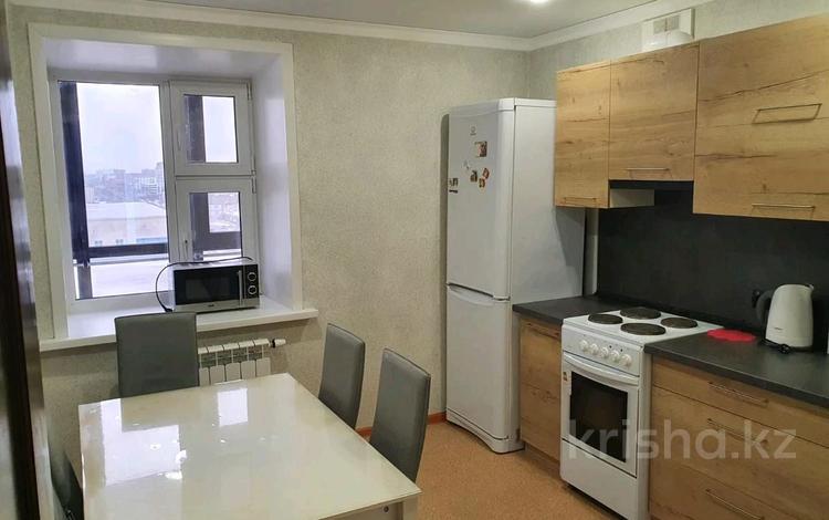 3-бөлмелі пәтер · 86 м² · 9/9 қабат, Жамбыла Жабаева 80, бағасы: 38 млн ₸ в Петропавловске — фото 2