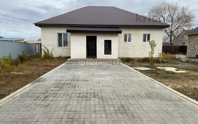 Отдельный дом · 4 комнаты · 160 м² · 7.5 сот., мкр. Алтын орда, Ск учитель 85 за 38 млн ₸ в Актобе — фото 2
