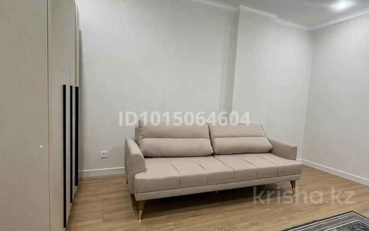 1-комнатная квартира · 45 м² · 9/9 этаж, Ахмет Байтурсынулы 10а за 250 000 ₸ в Астане, Сарайшык р-н — фото 2
