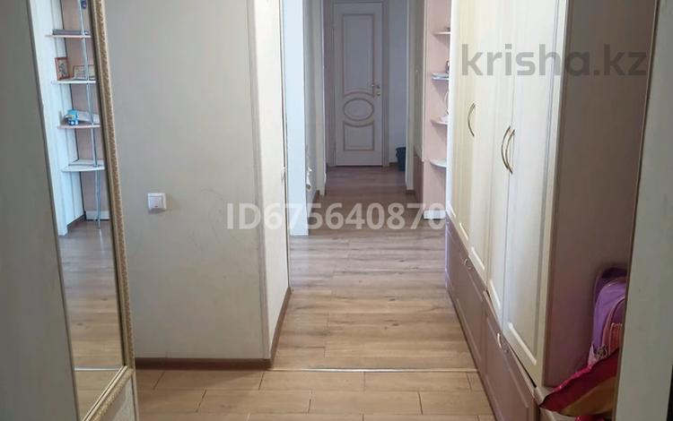 4-комнатная квартира, 81.3 м², Ломова 30 — Сатпаева за 40 млн 〒 в Павлодаре — фото 2