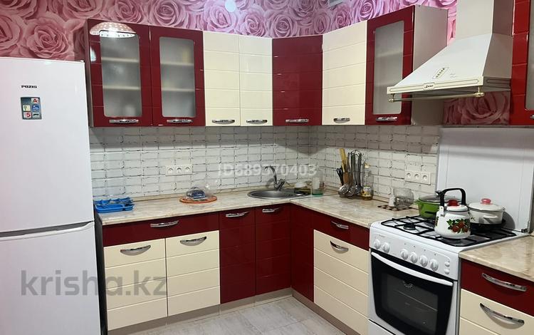 2-бөлмелі пәтер · 45 м² · 1/8 қабат, Алтын орда ш/а., Санкибай батыра 40, бағасы: 155 000 ₸ в Актобе, мкр. Алтын орда — фото 2