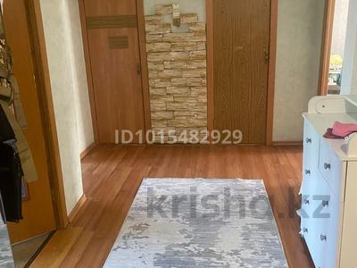 2-комнатная квартира · 52.4 м² · 4/5 этаж, Оралхан Бокея 25 — Школа №26, ТД Океан, Пицца Блюз за 27 млн ₸ в Усть-Каменогорске