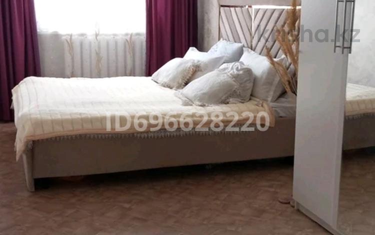 2-комнатная квартира · 45 м² · 5/5 этаж, Майкудук, Майкудук, 16й микрорайон 31 за 9 млн ₸ в Караганде, Алихана Бокейханова р-н — фото 2