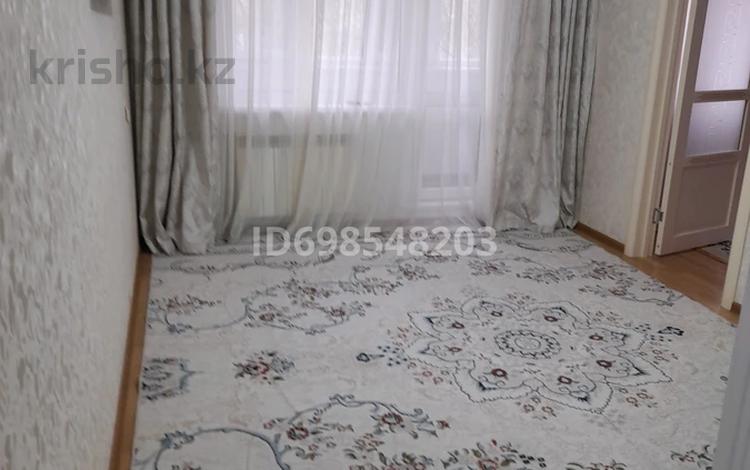 2-бөлмелі пәтер · 54 м² · 2/5 қабат, Ярославская 12 — Универмаг, бағасы: 12 000 ₸ в Уральске — фото 6