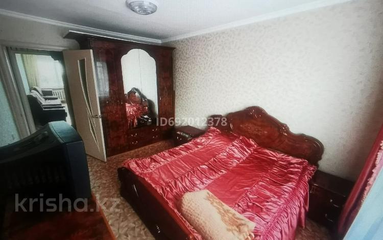2-комнатная квартира, 48 м², 3/5 этаж помесячно, Мухамеджанова 12 за 110 000 〒 в Балхаше — фото 2