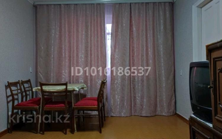 2-комнатная квартира · 47 м² · 2/5 этаж, мкр Новый Город, Ерубаева за 180 000 ₸ в Караганде, Казыбек би р-н — фото 2