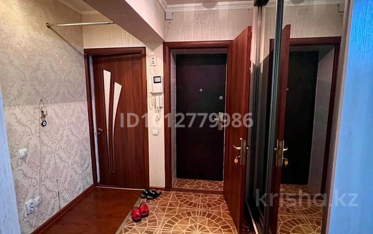 3-бөлмелі пәтер · 65 м² · 2/5 қабат, Абая 155, бағасы: 33 млн ₸ в Таразе — фото 2