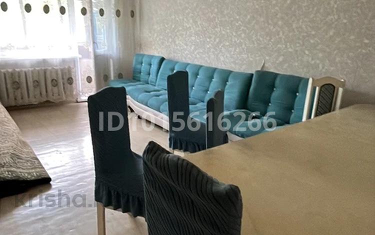 3-бөлмелі пәтер · 62.5 м², 14-шағынаудан 40, бағасы: 12 млн ₸ в Караганде, Алихана Бокейханова р-н — фото 2