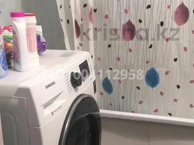2-комнатная квартира · 54 м² · 3/5 этаж, мкр 4 8 за 120 000 ₸ в Уральске